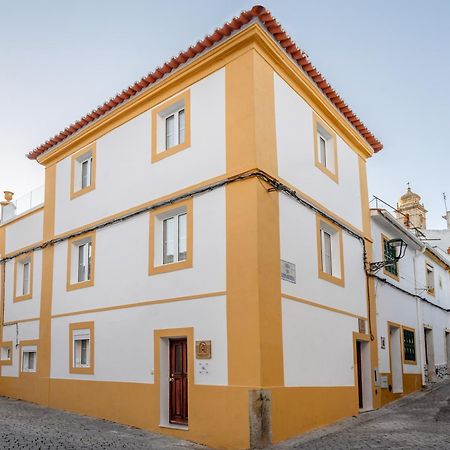 Azinheira Suites Townhouse - Alojamento Turistico (Adults Only) Елвас Екстериор снимка