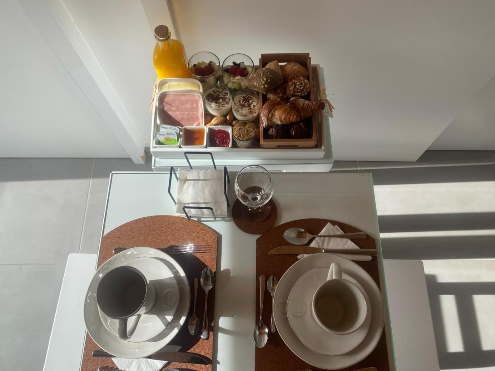 Azinheira Suites Townhouse - Alojamento Turistico (Adults Only) Елвас Екстериор снимка
